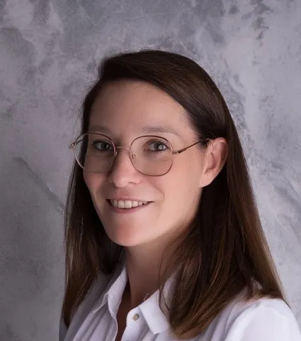 lucie languedoc avocat